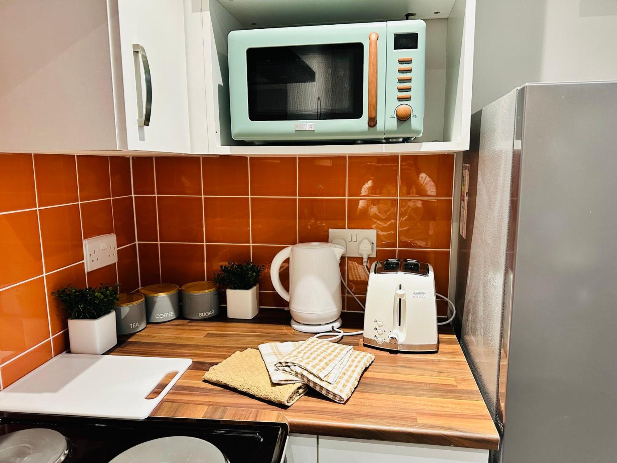 Comfy Studio Flat And Workspace Near Ashton-U-Lyne Station Stalybridge Exterior photo